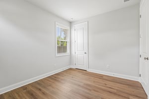 Pearl St-S0105-055.jpg