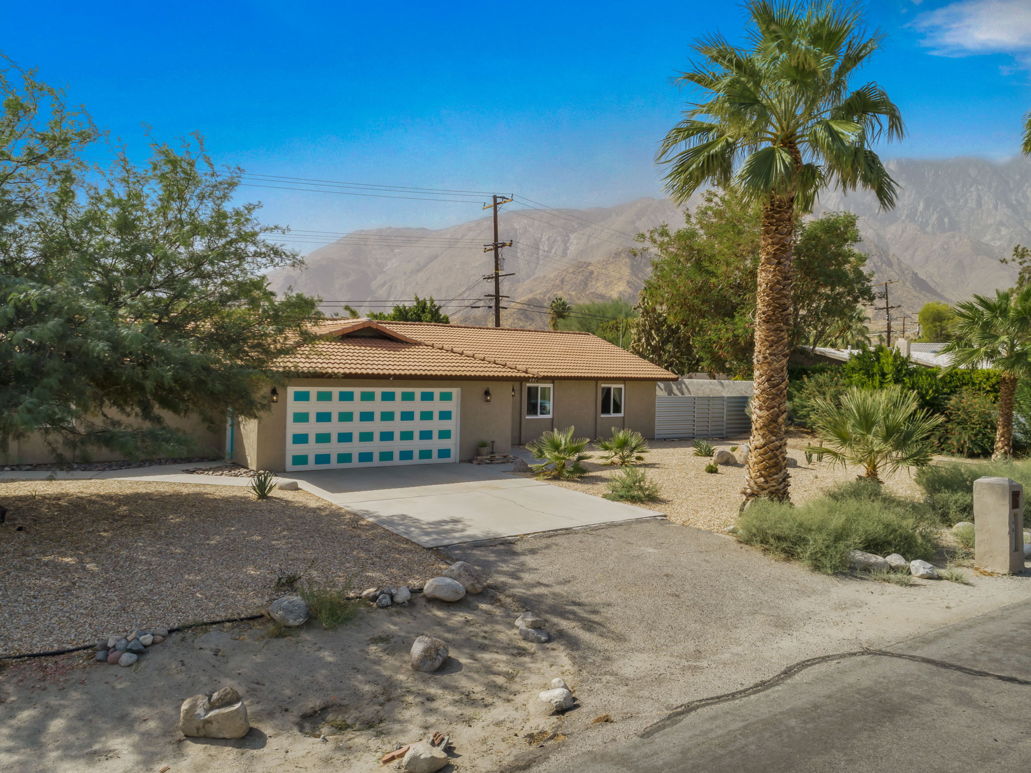  491 W Yorba Rd, Palm Springs, CA 92262, US Photo 4