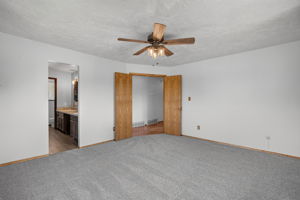  Photo 44