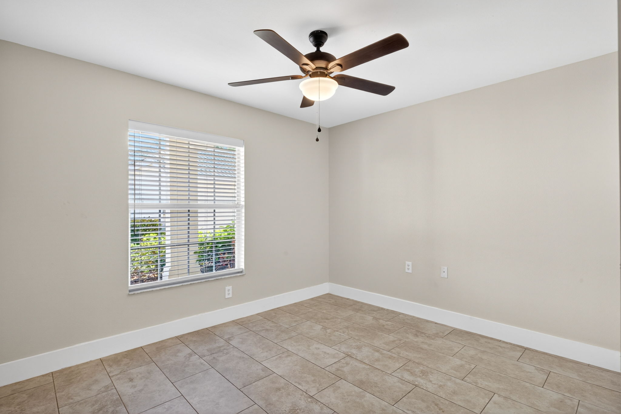 Guest Bedroom 1 - 1 of 2