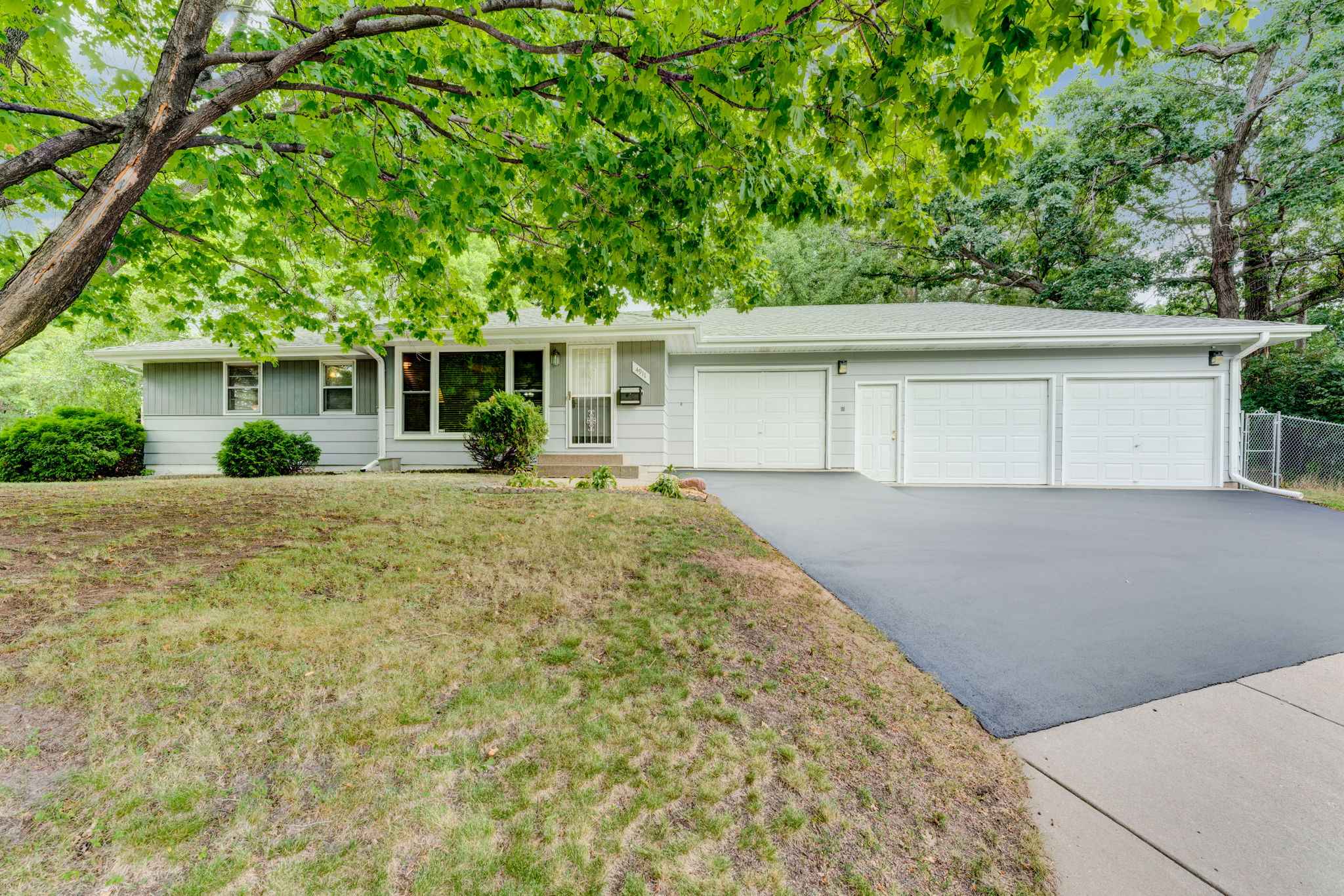 4911 East Upland Crest, Columbia Heights, MN 55421 ArchiPix
