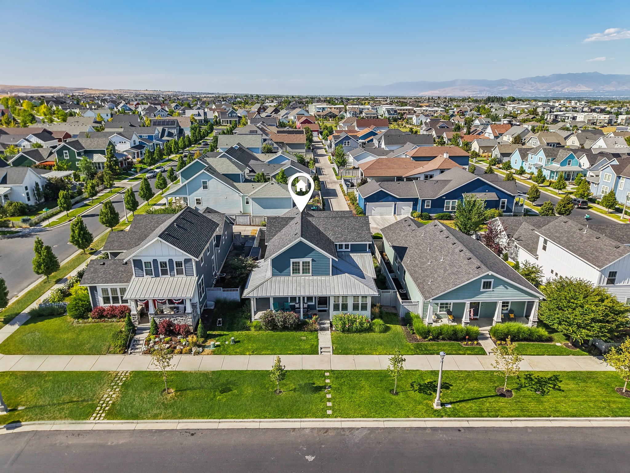 Beautiful Walkable Area