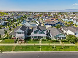 Beautiful Walkable Area