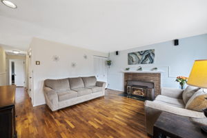  4915 243rd St SW, Mountlake Terrace, WA 98043, US Photo 4