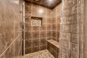  Photo 35