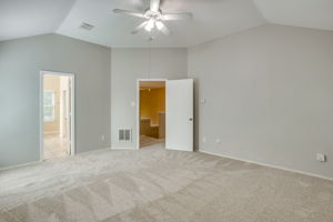  Photo 37