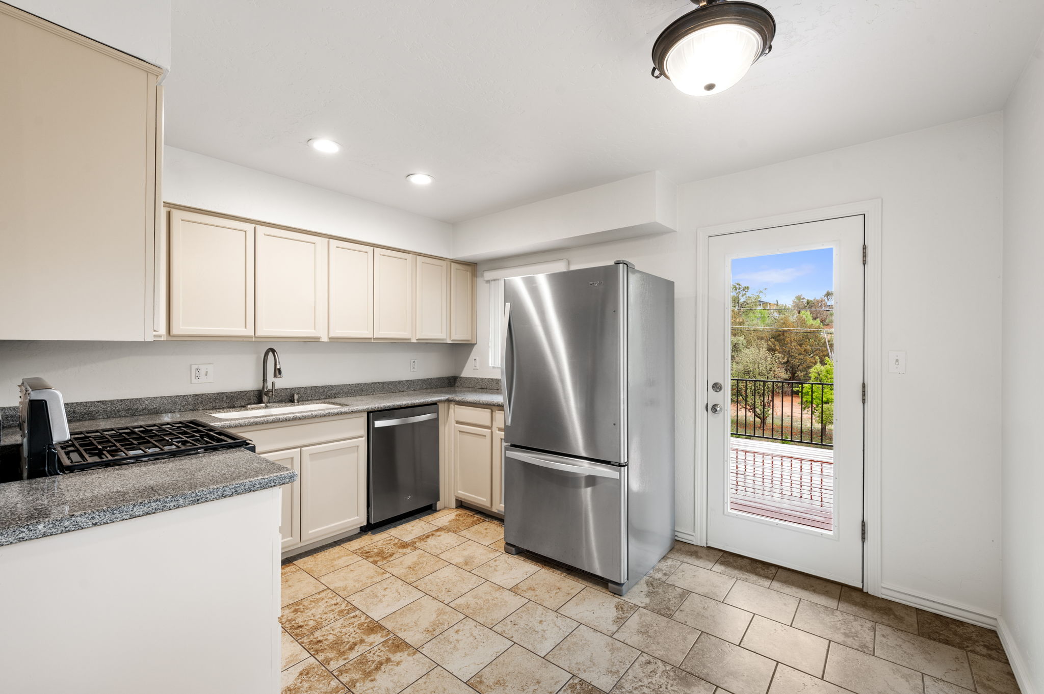 Kitchen (1)