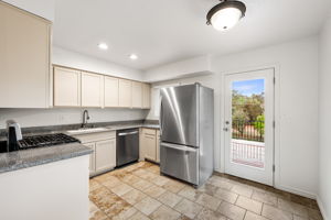 Kitchen (1)