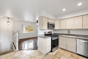 Kitchen (2)
