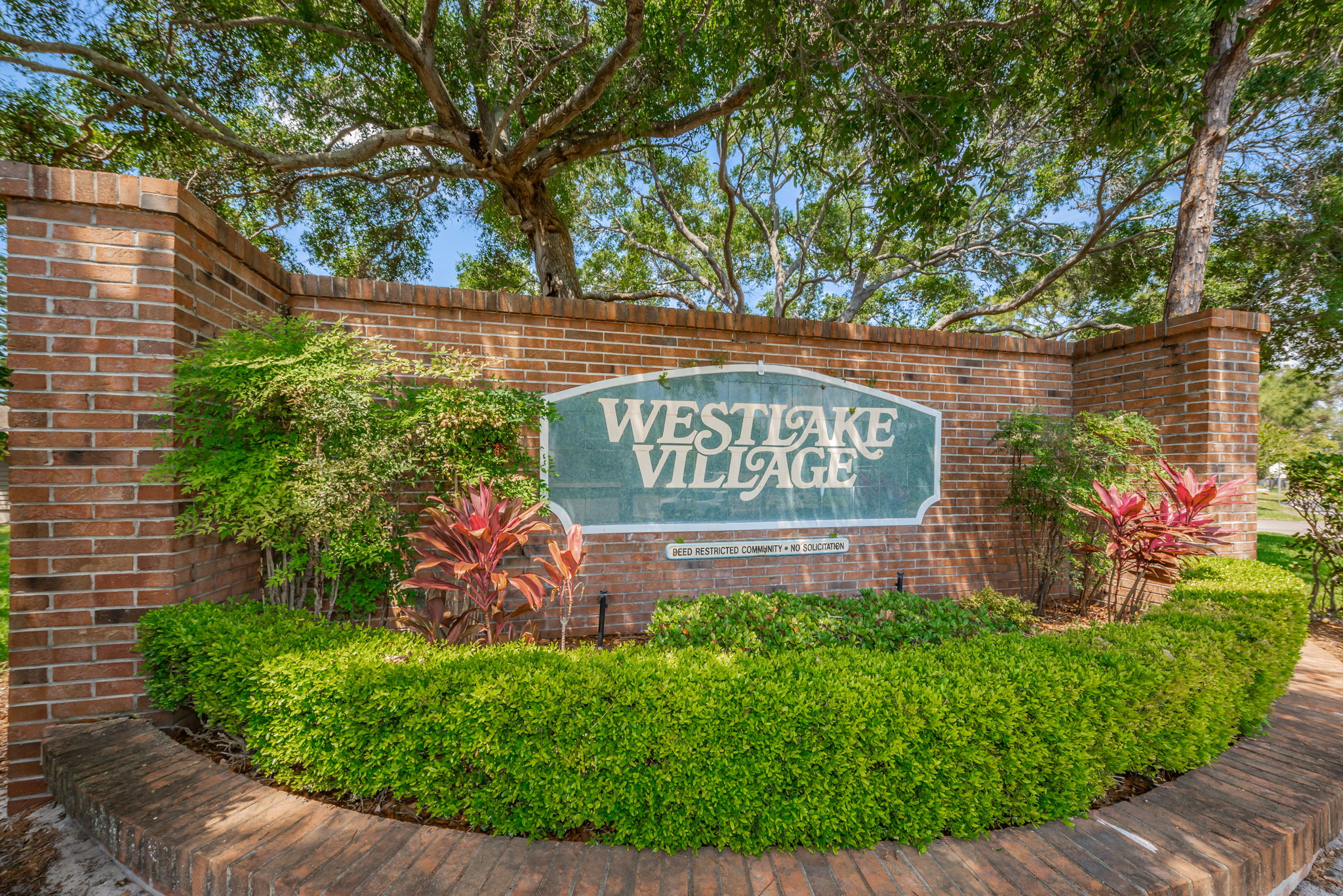 2-Westlake Village Entry