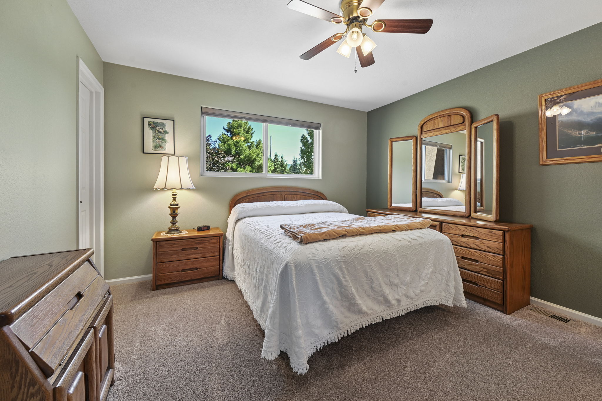  Photo 49