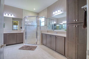 Enormouse EnSuite Bathroom