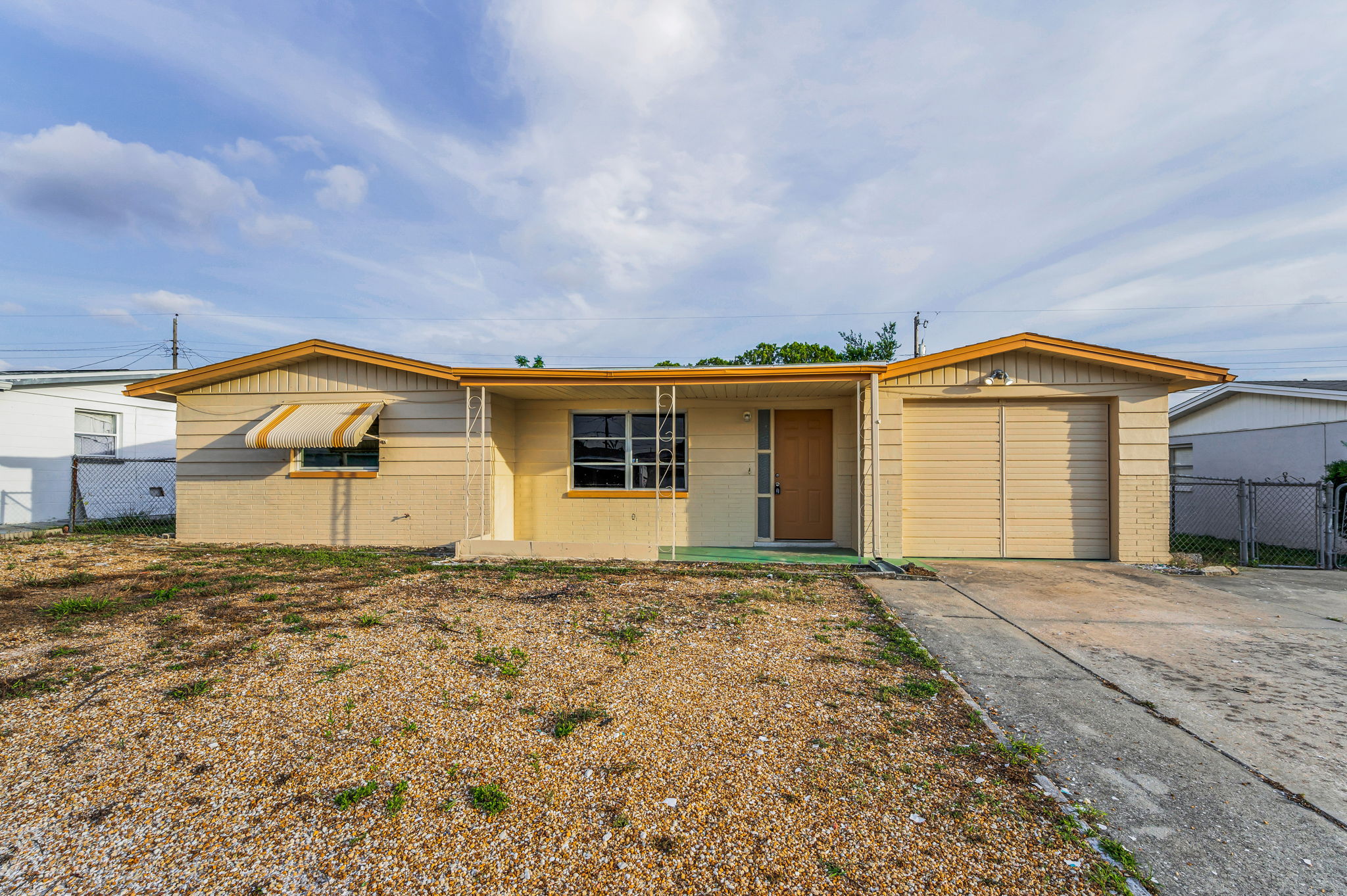 Front Exterior7