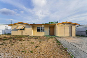 Front Exterior7