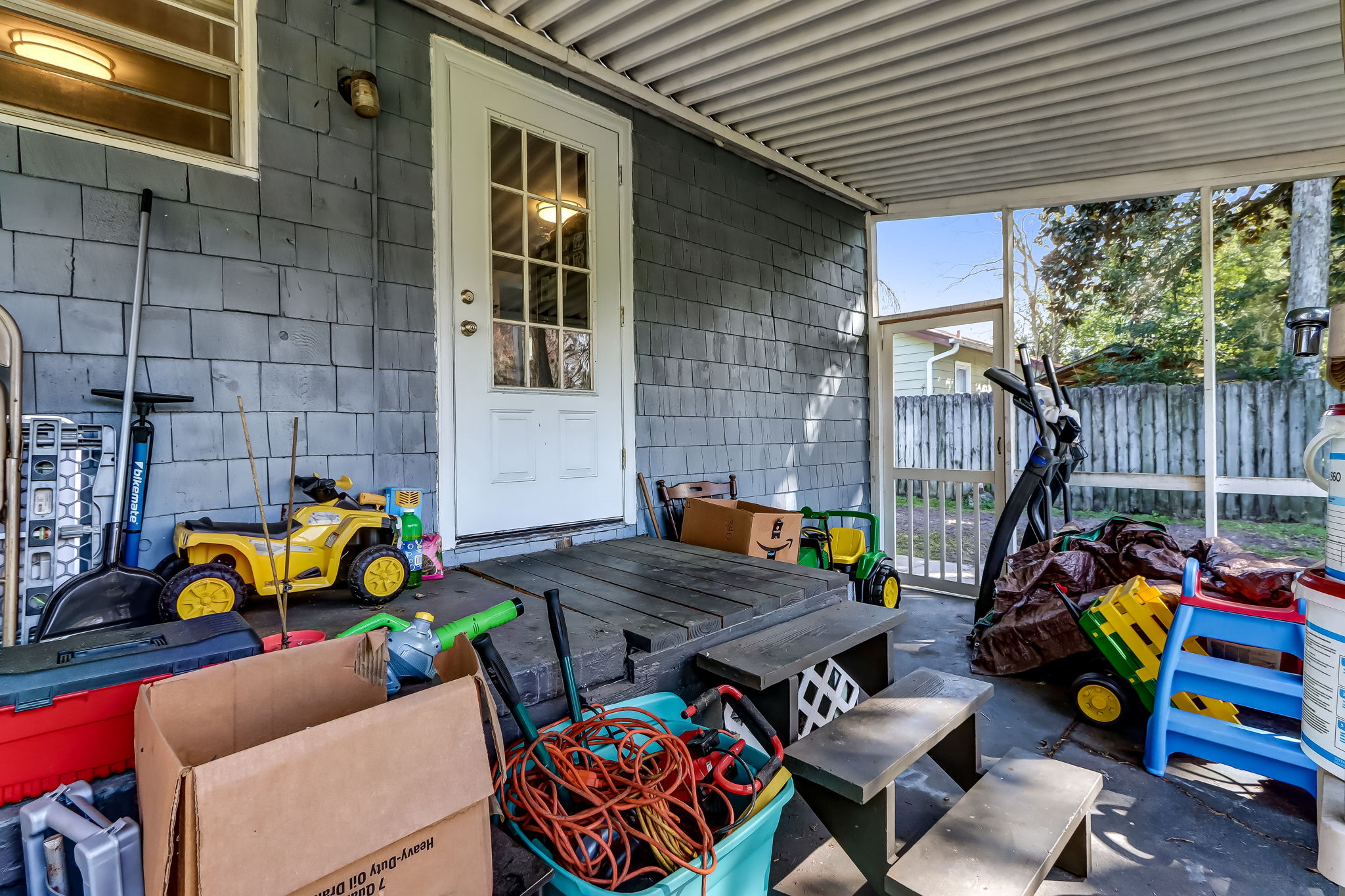 Screened-in Porch