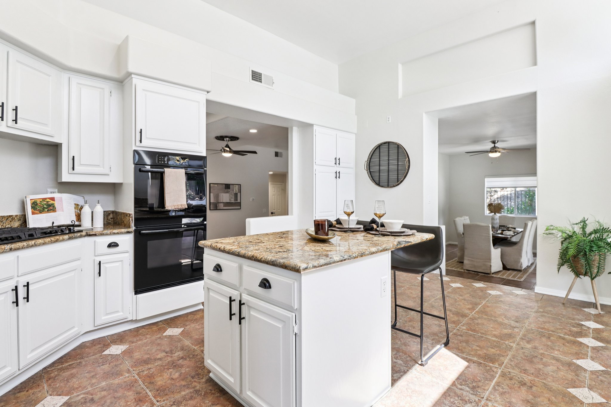 Amador Dr-S0204-015.jpg