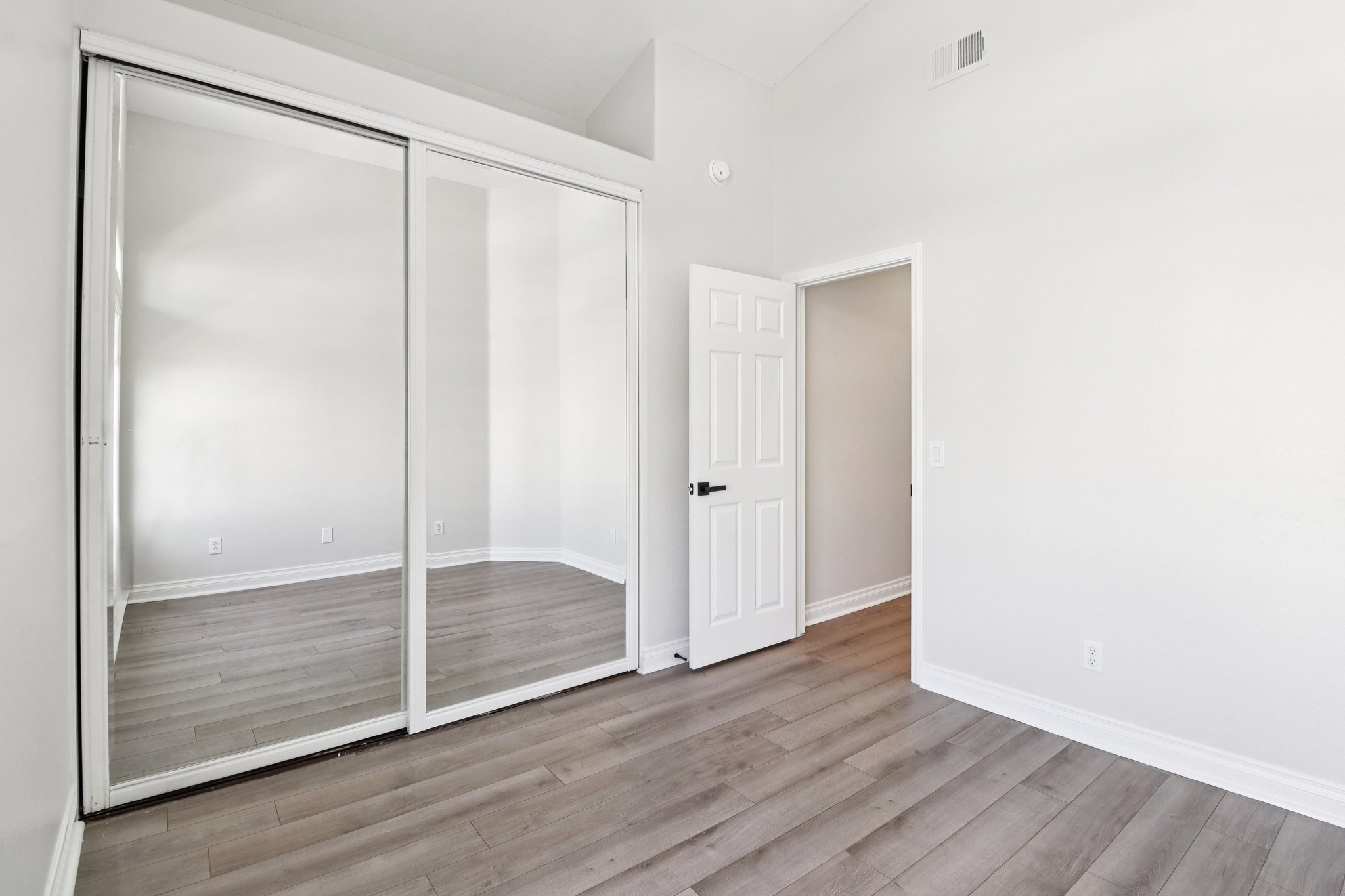 Amador Dr-S0204-057.jpg