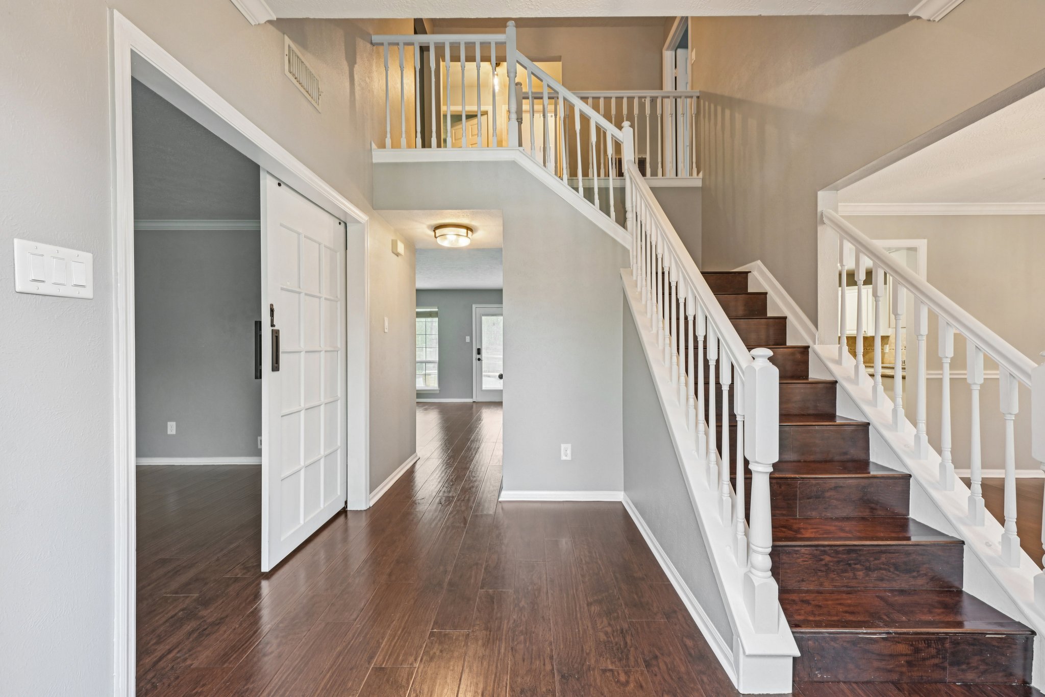 Echo Falls Dr-S2201-003.jpg