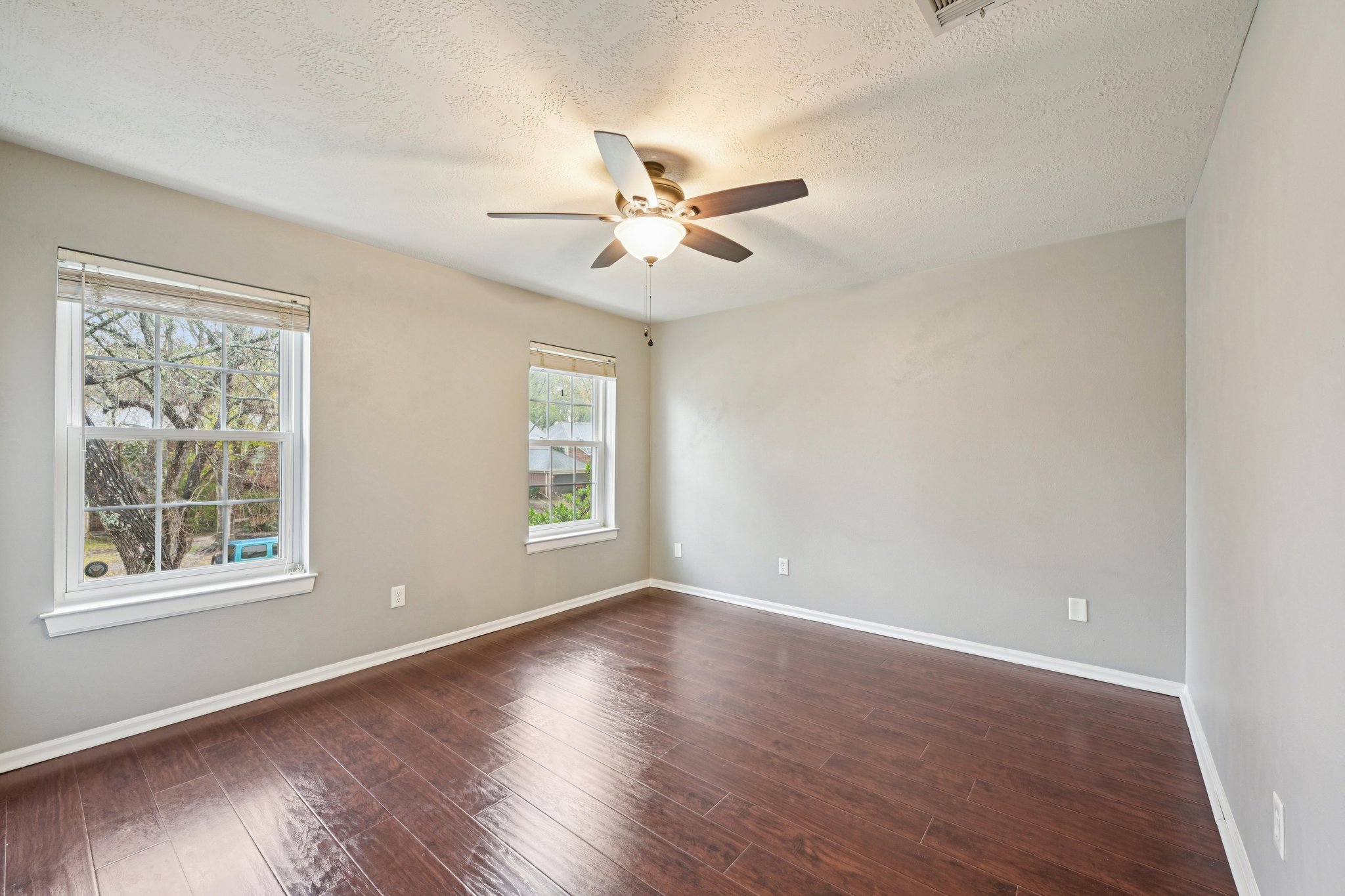 Echo Falls Dr-S2201-021.jpg