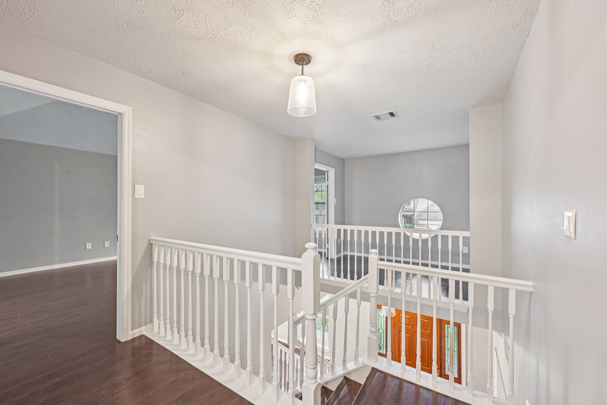 Echo Falls Dr-S2201-024.jpg