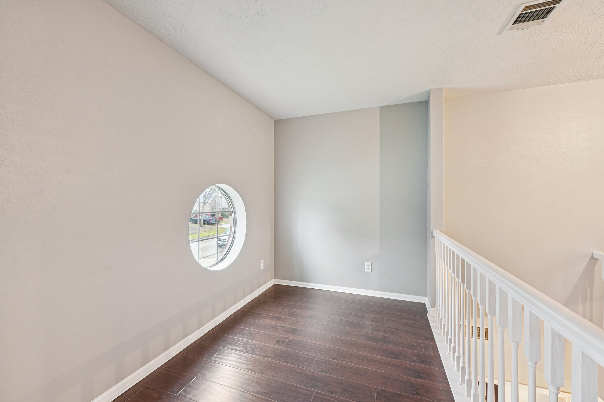 Echo Falls Dr-S2201-028.jpg