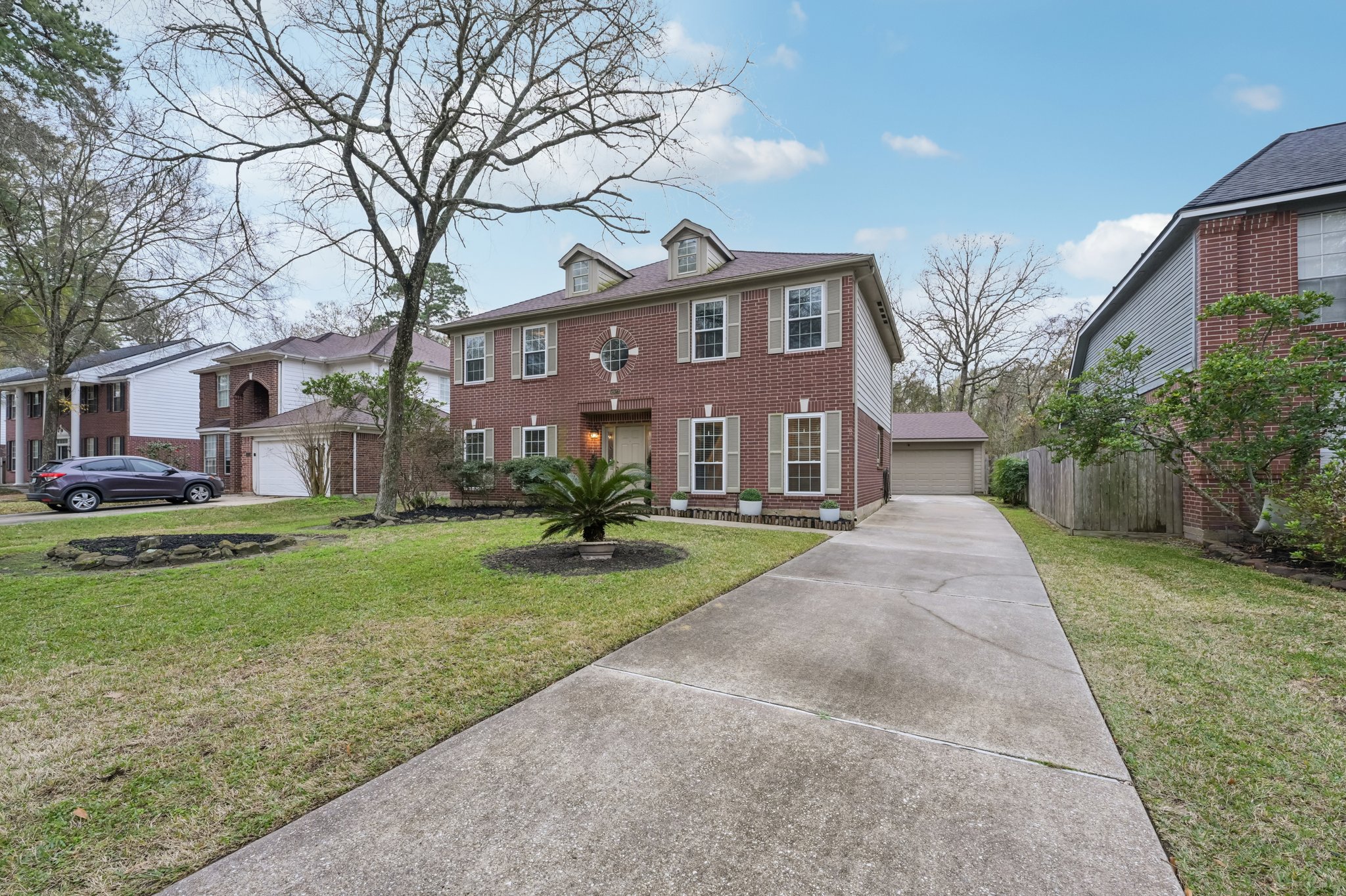 Echo Falls Dr-S2301-1-005.jpg