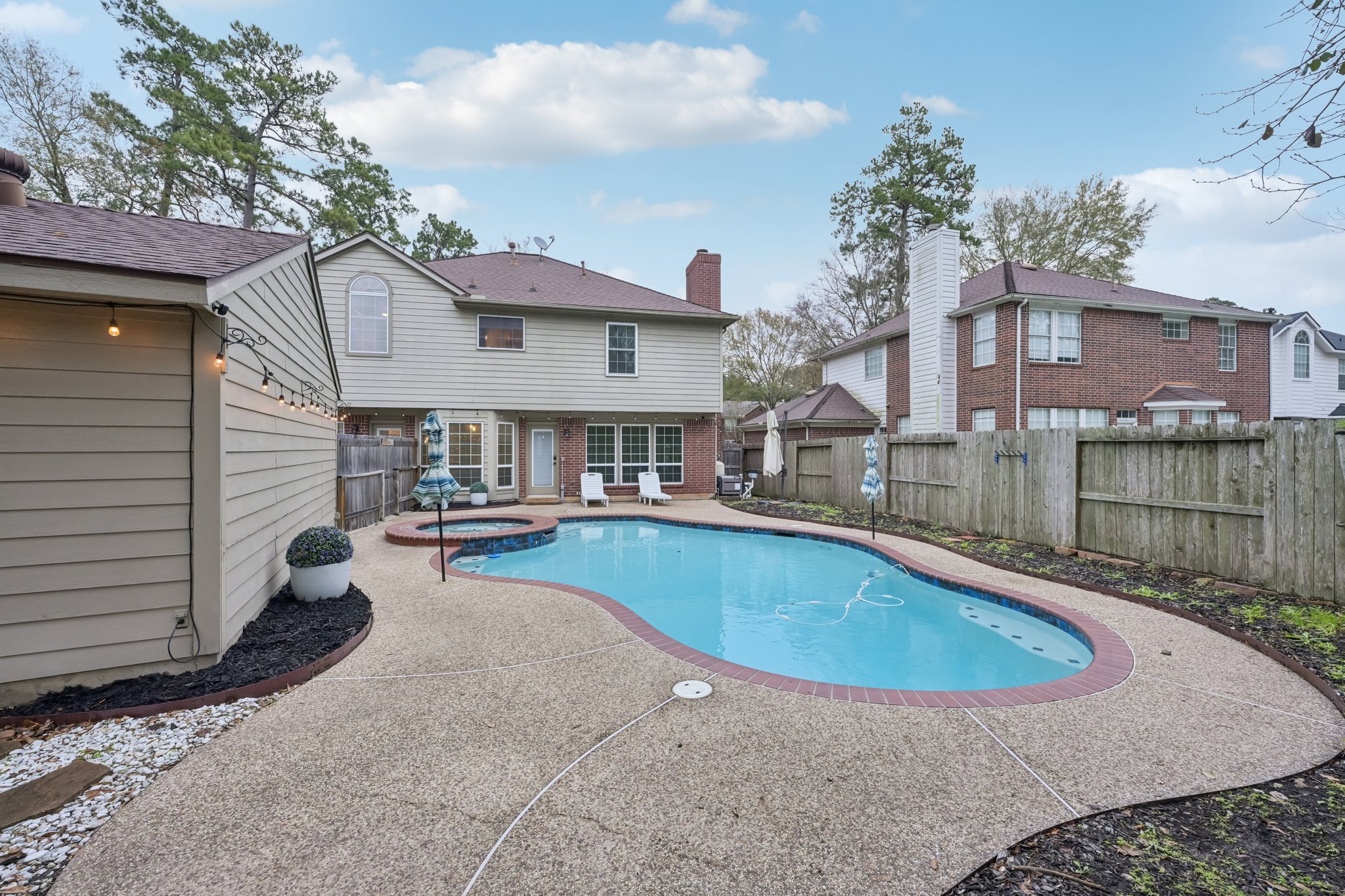 Echo Falls Dr-S2301-1-010.jpg