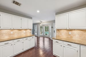 Echo Falls Dr-S2201-014.jpg