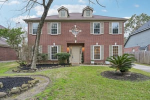 Echo Falls Dr-S2301-1-002.jpg