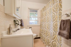 7.Bathroom