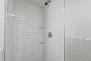  Photo 34