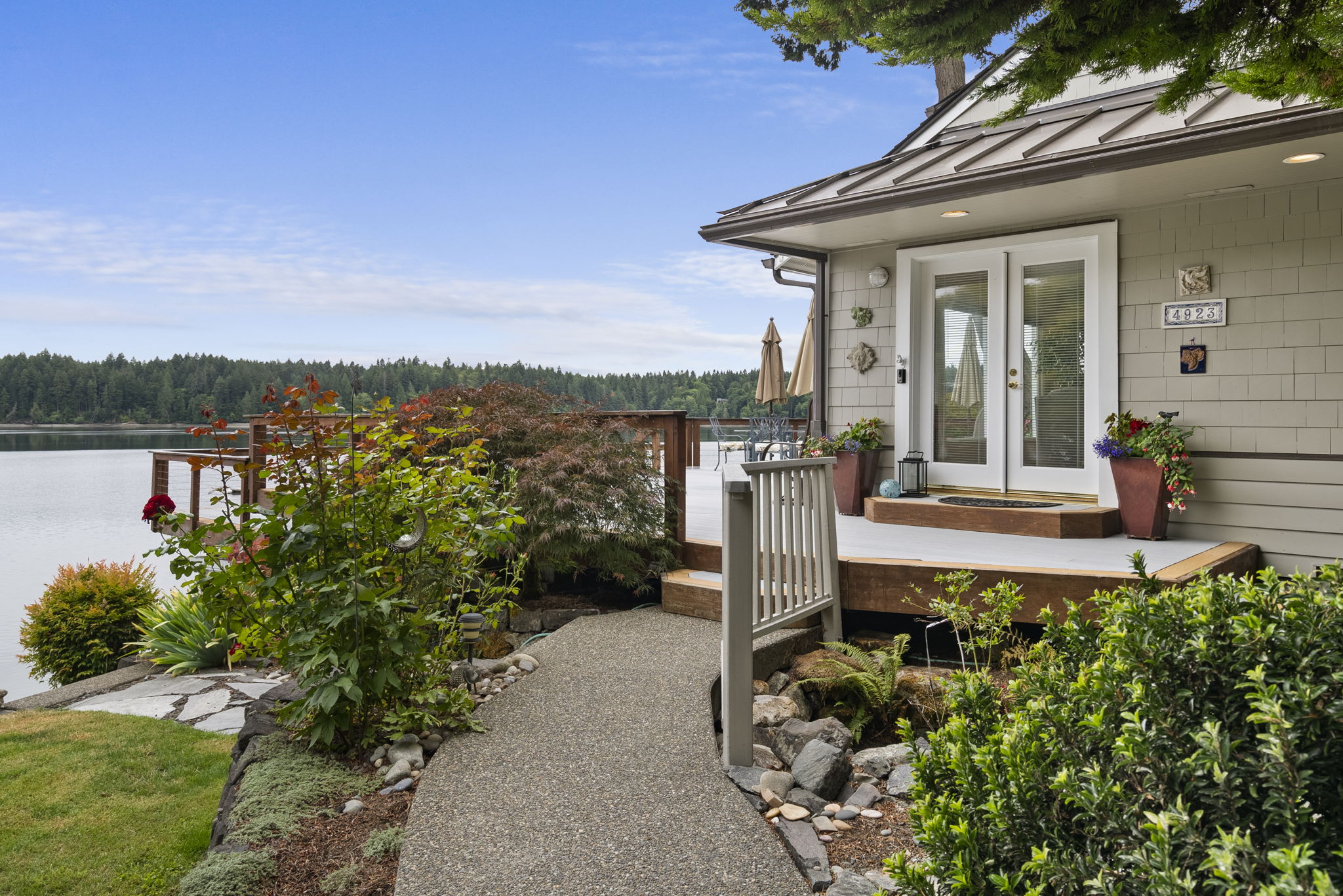 4923 Sunrise Beach Rd NW, Olympia, WA 98502, USA Photo 8