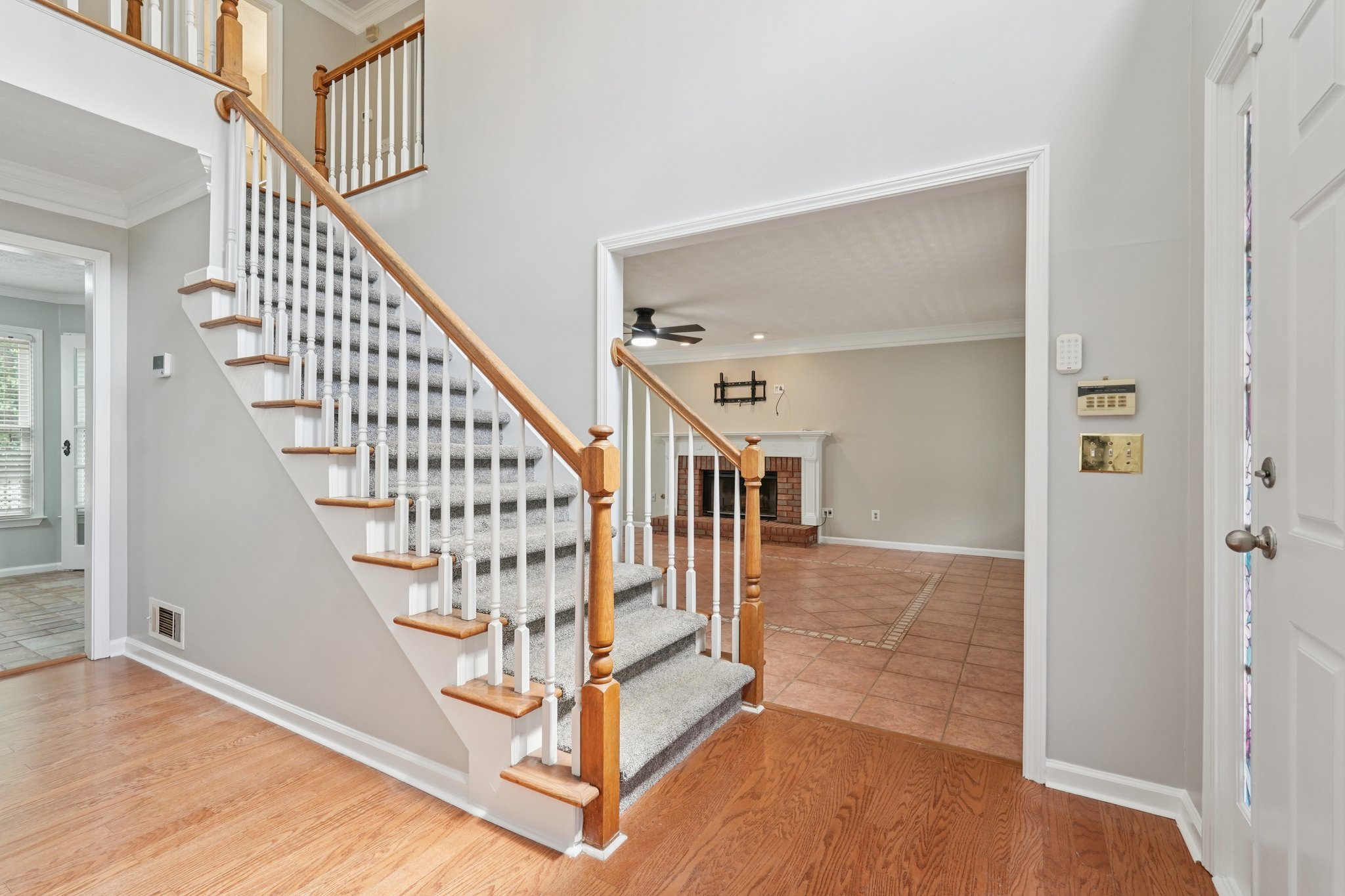 Pippin Dr NW-S1904-007.jpg