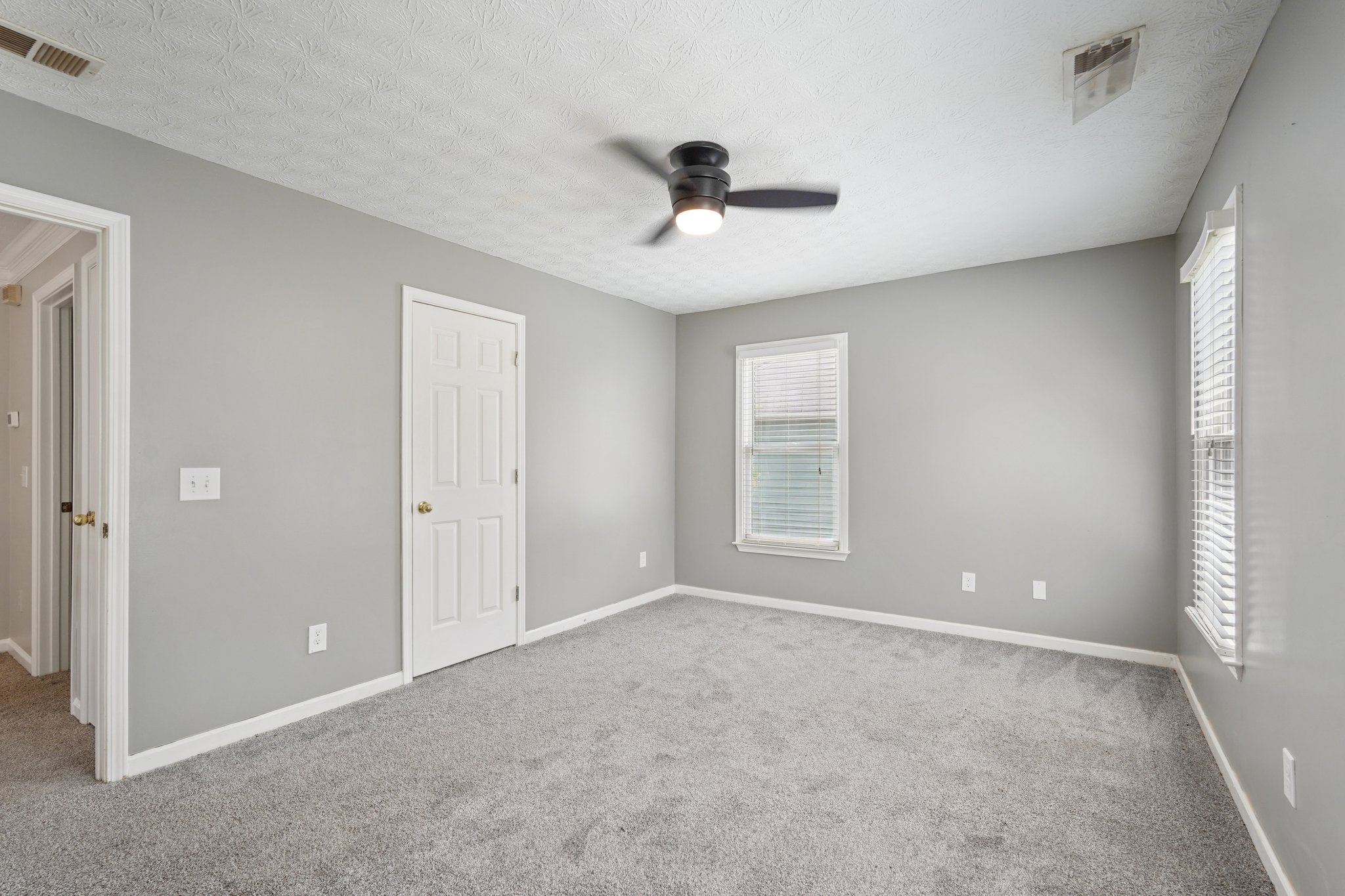 Pippin Dr NW-S1904-031.jpg