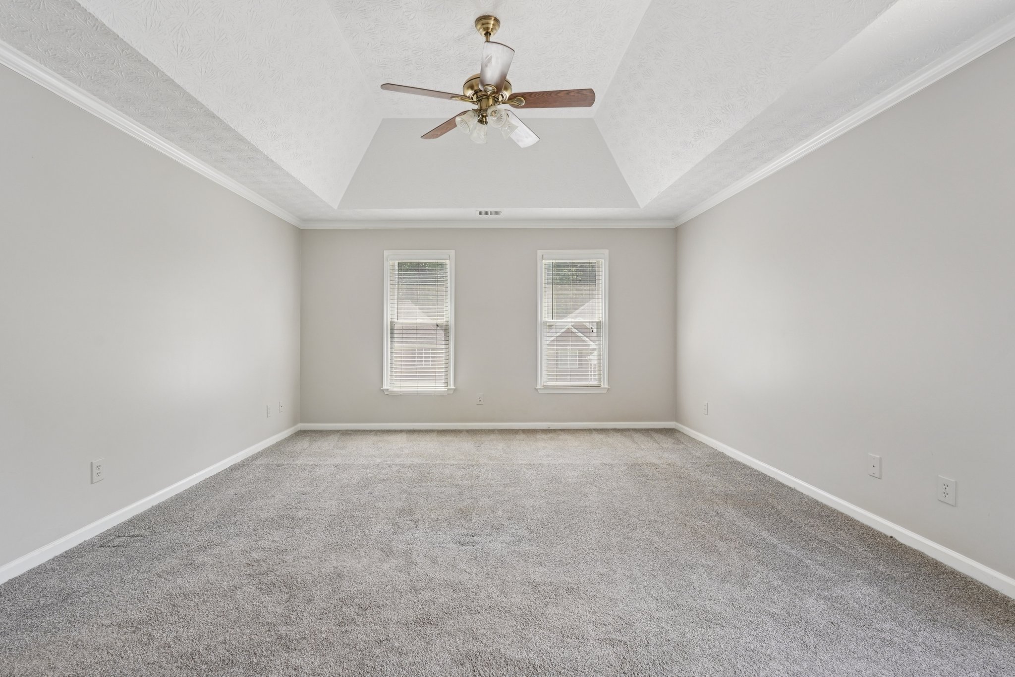 Pippin Dr NW-S1904-035.jpg