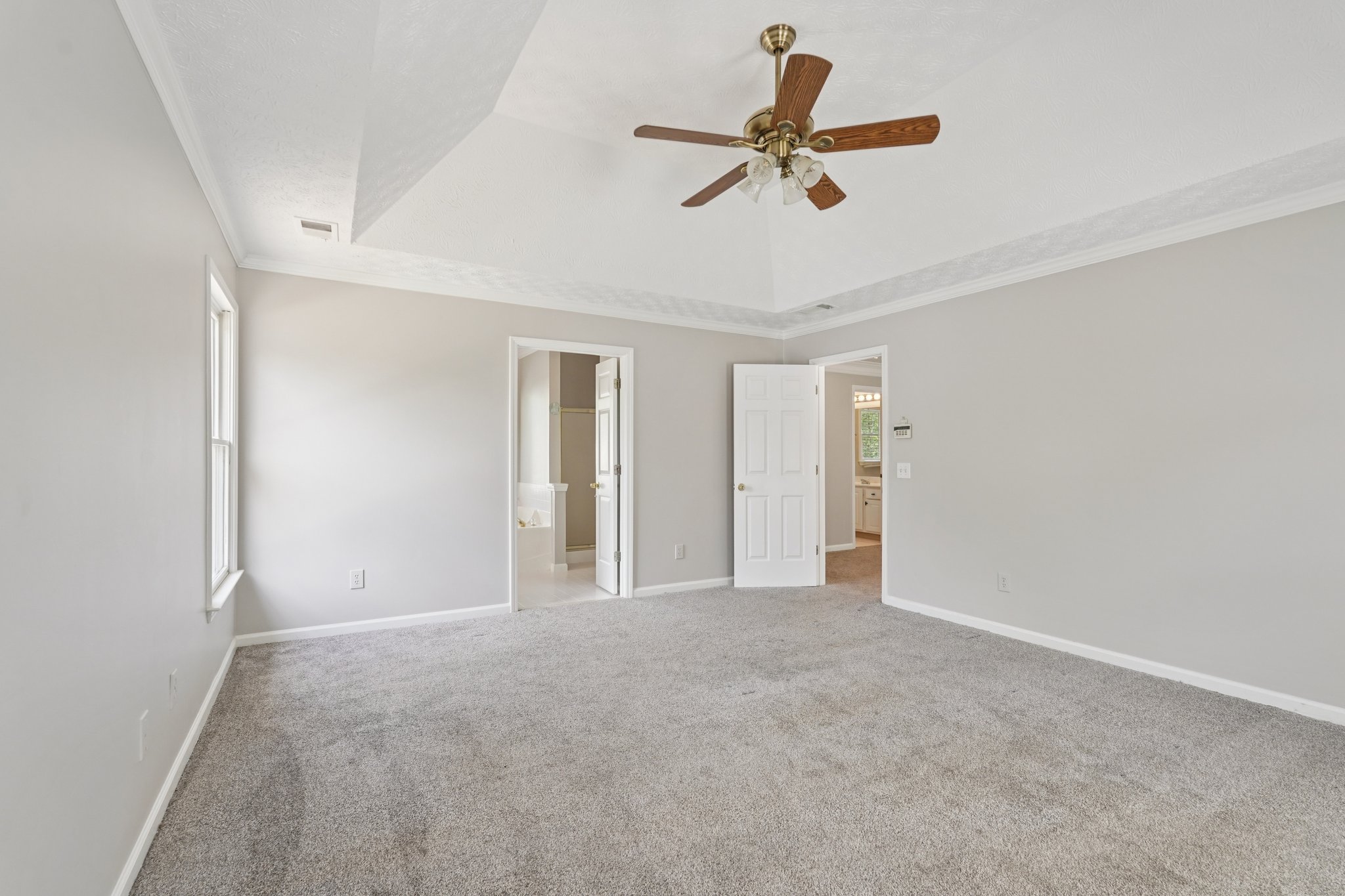 Pippin Dr NW-S1904-036.jpg