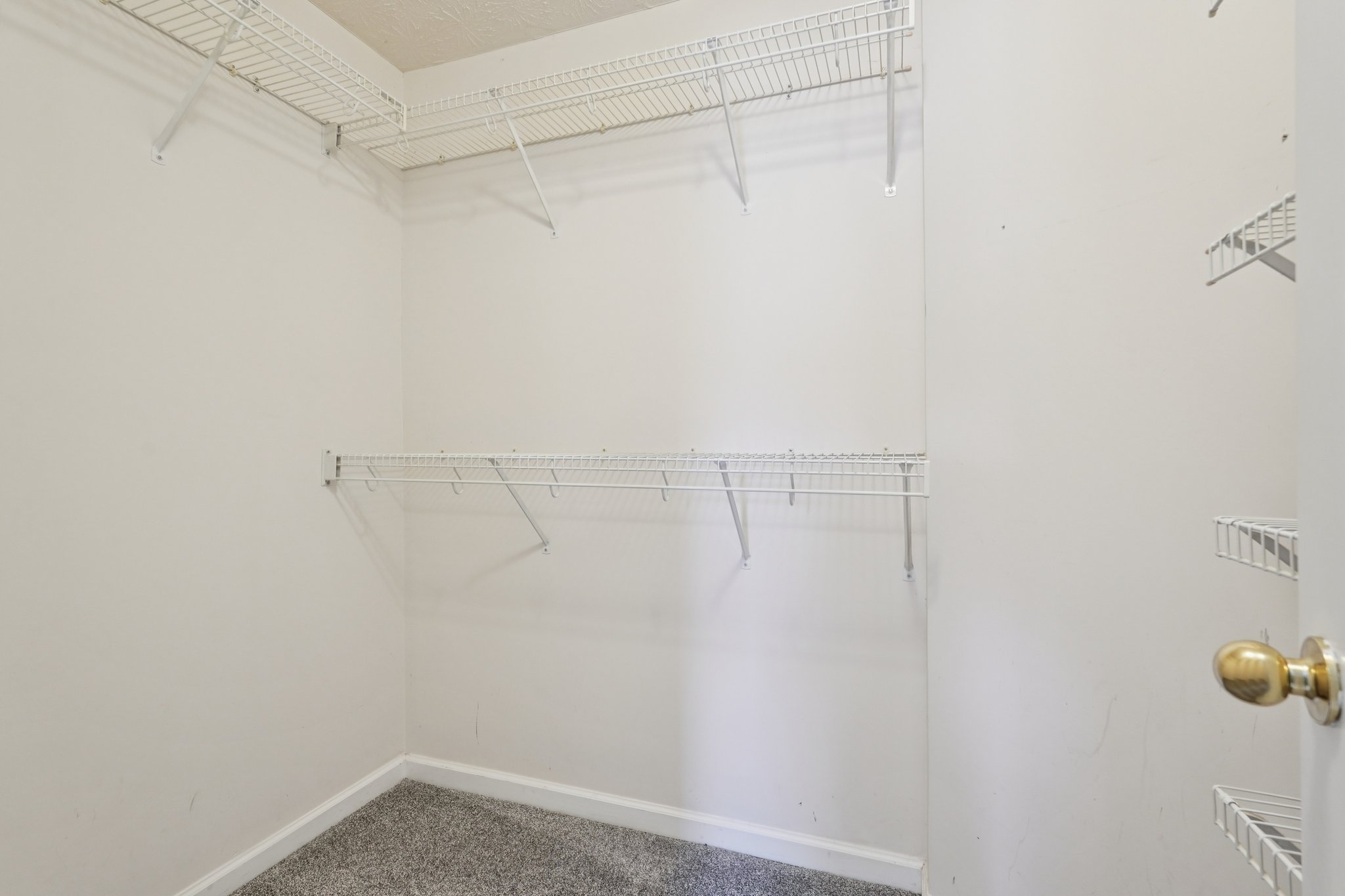 Pippin Dr NW-S1904-041.jpg