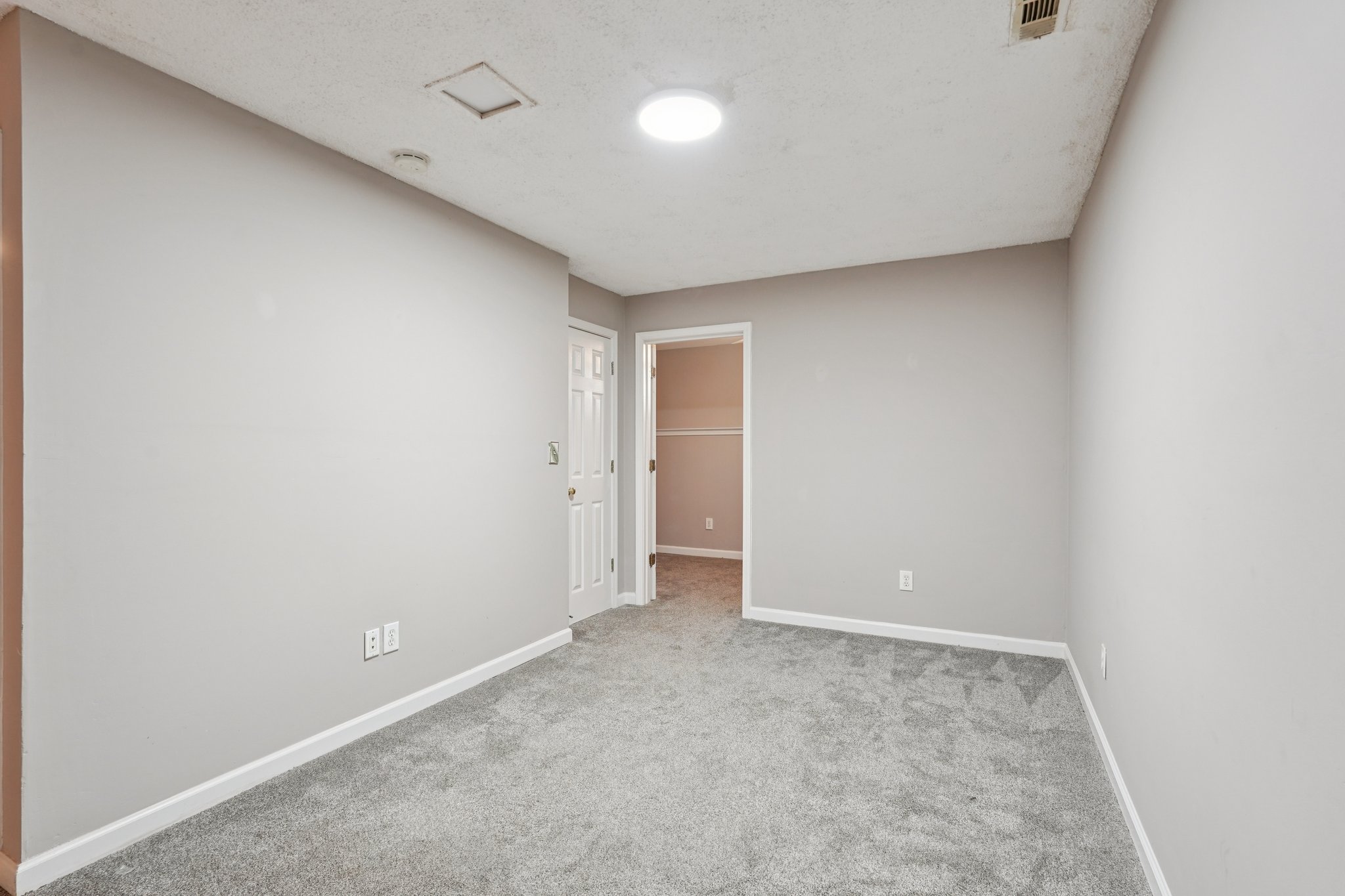 Pippin Dr NW-S1904-046.jpg