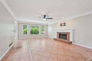 Pippin Dr NW-S1904-010.jpg