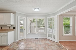 Pippin Dr NW-S1904-015.jpg