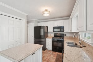 Pippin Dr NW-S1904-018.jpg