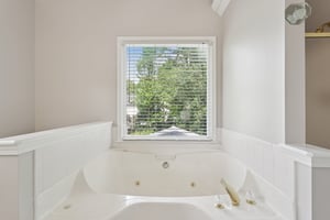 Pippin Dr NW-S1904-038.jpg