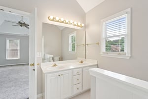 Pippin Dr NW-S1904-039.jpg