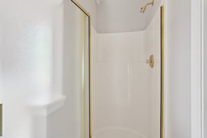 Pippin Dr NW-S1904-040.jpg