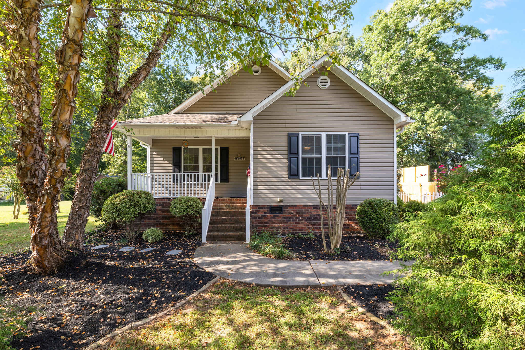 4927 Planfield Rd-1