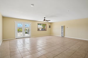 Hibiscus Dr-S0107-37.jpg