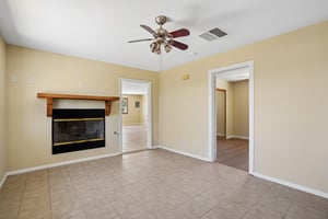 Hibiscus Dr-S0107-33.jpg