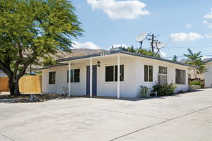 Hibiscus Dr-S0107-02.jpg