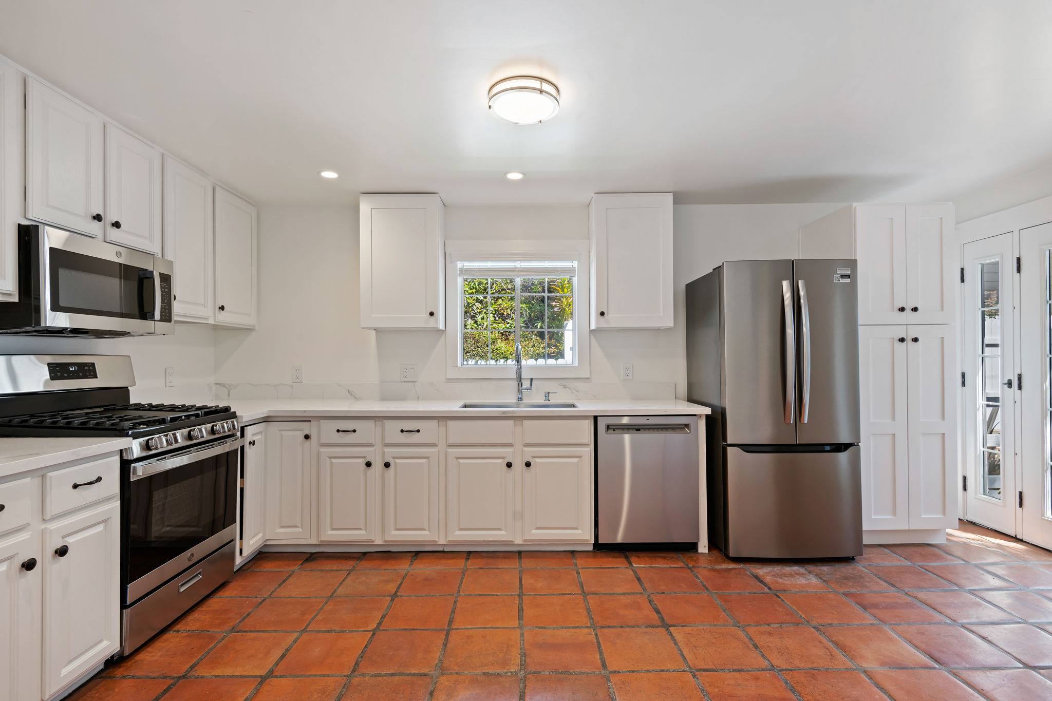 12-Kitchen