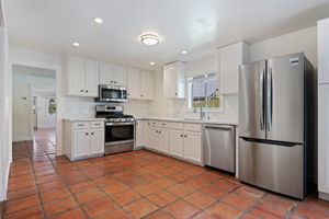 10-Kitchen